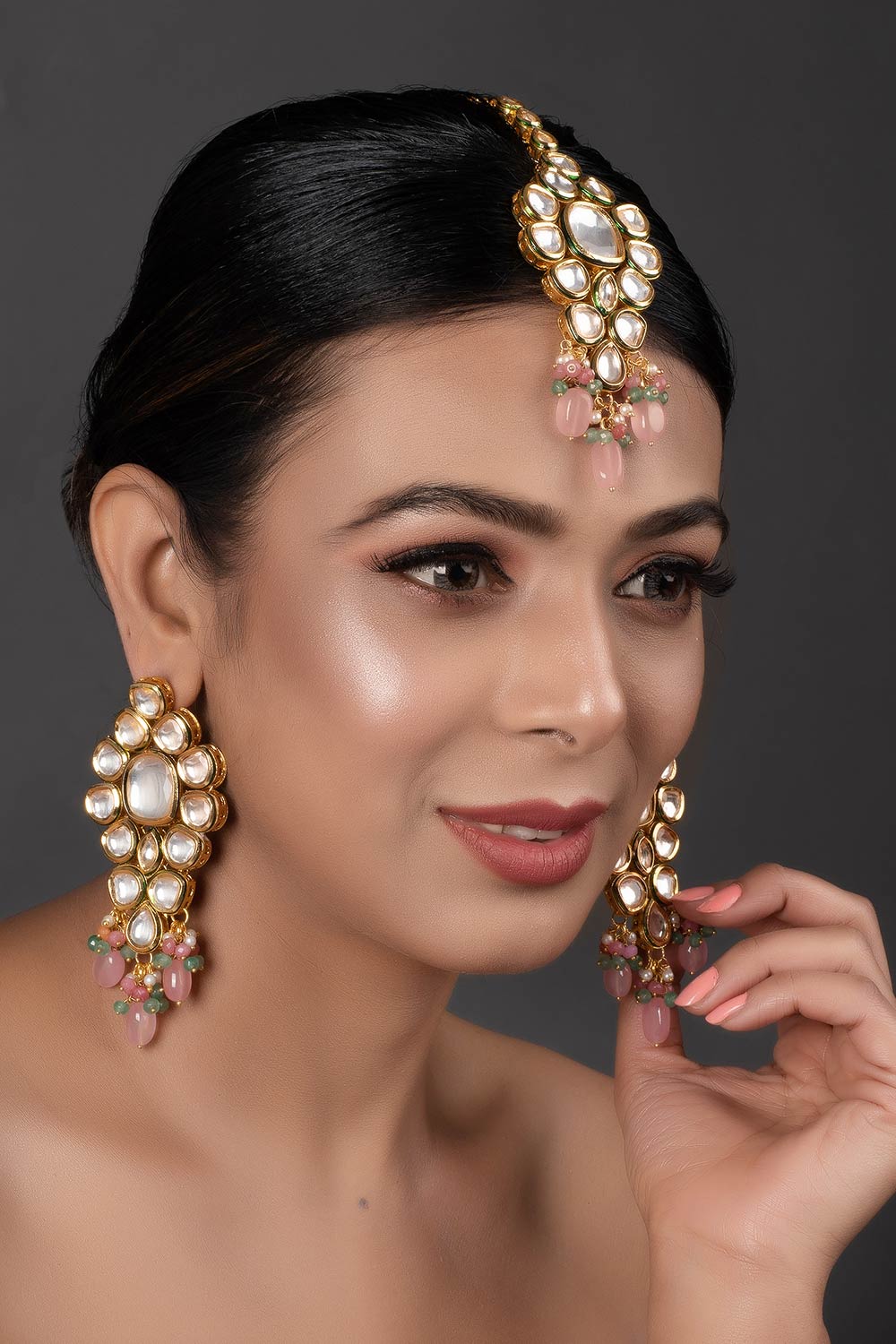 Pink Beaded Gold Tone Kundan Maang Tikka With Earrings