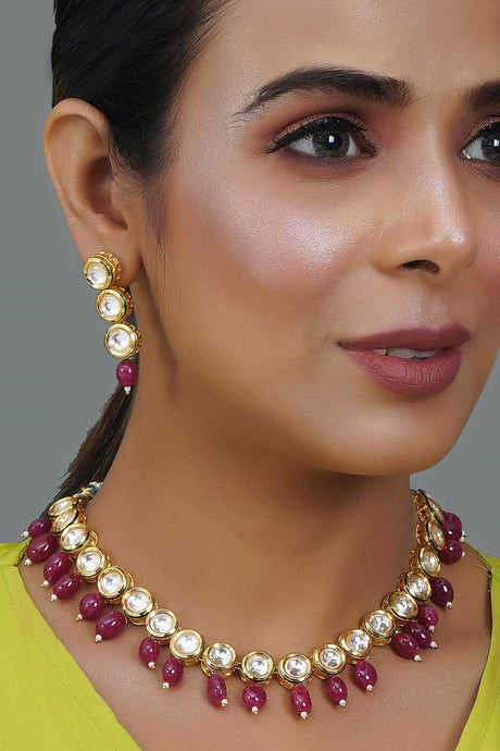 Maroon Gold Tone Kundan Necklace With Earrings