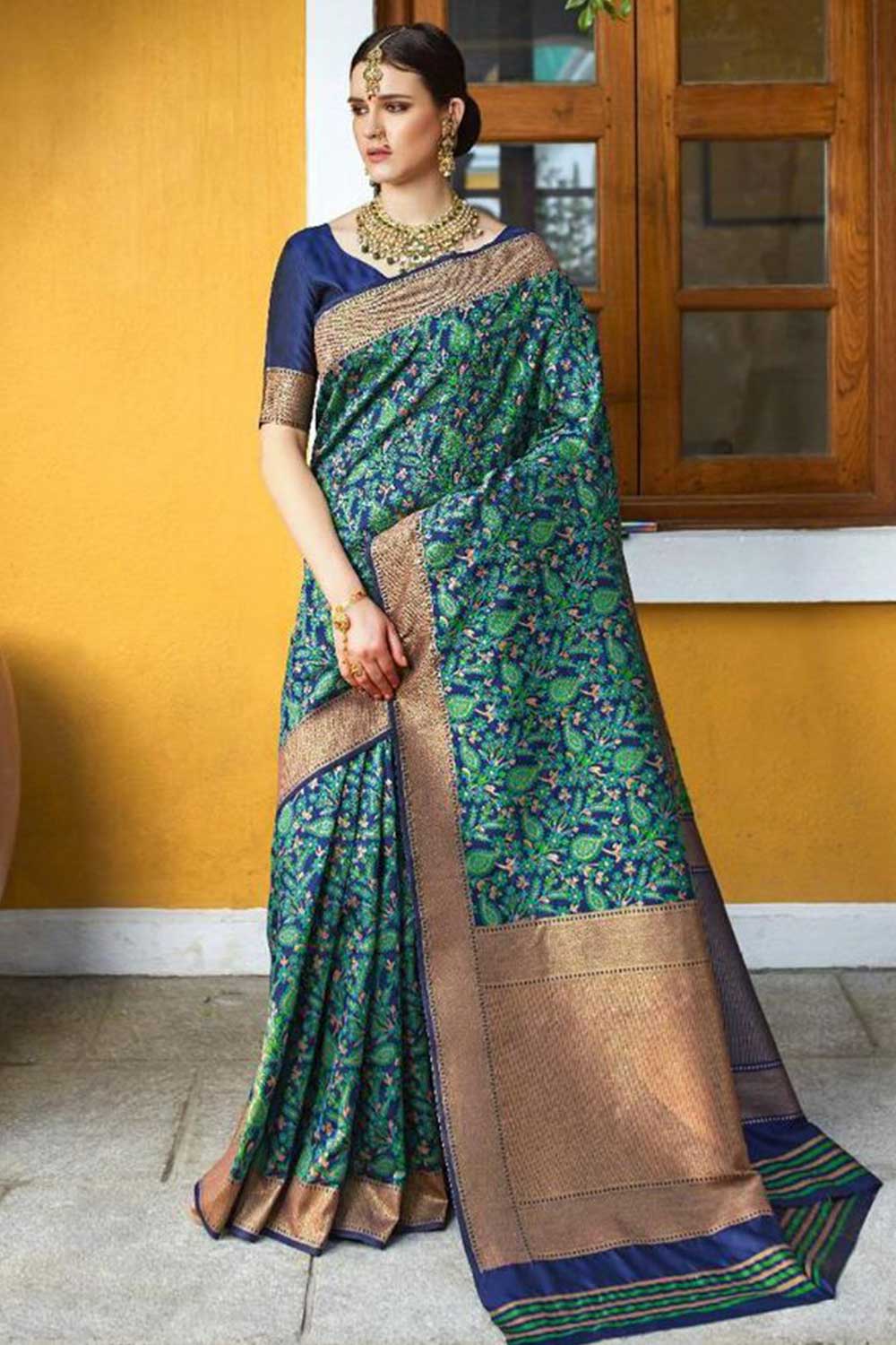 Kanjivaram Litchi Silk Woven Saree In Green