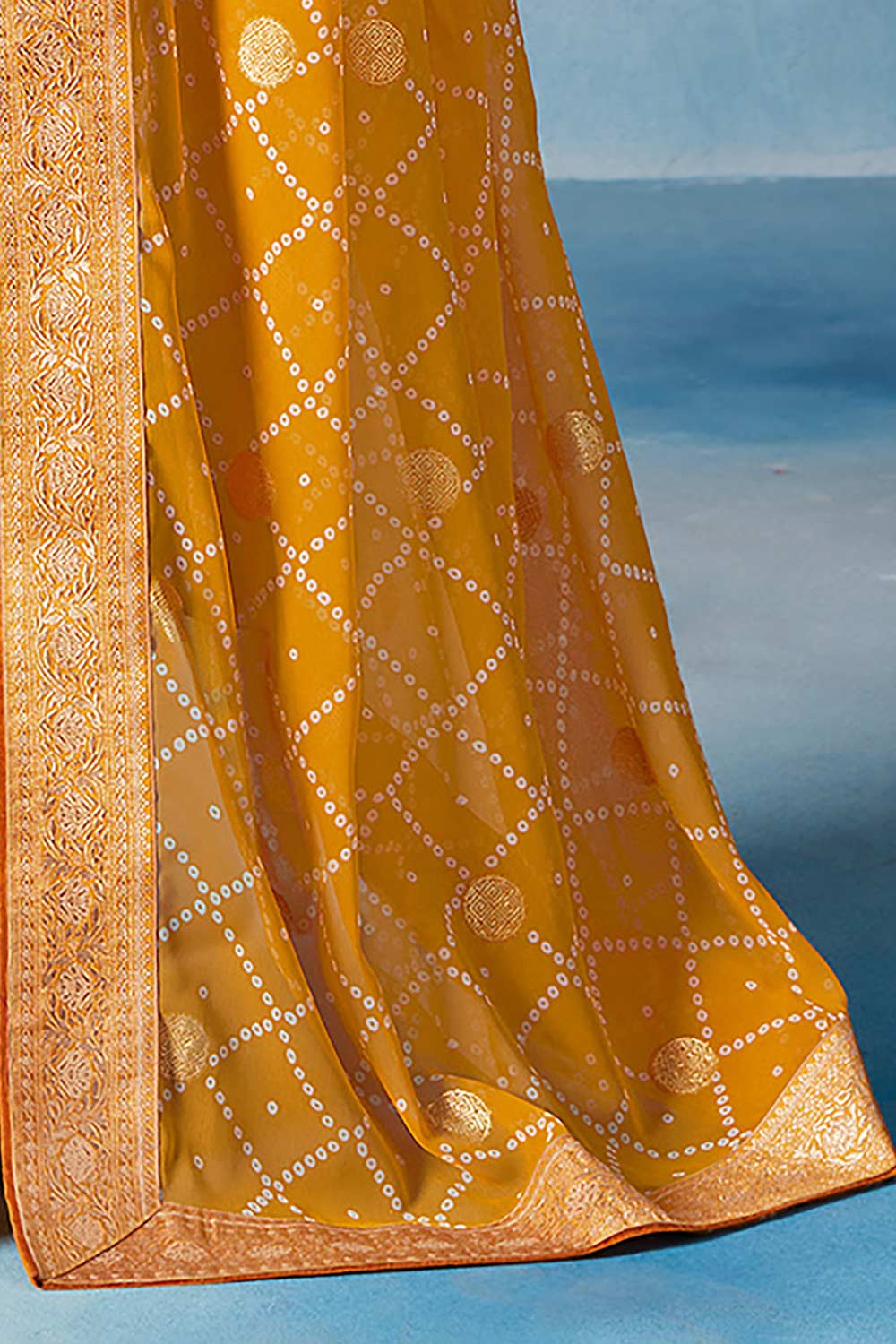 Buy Yellow Georgette Bandhani Printed Saree Online - Side