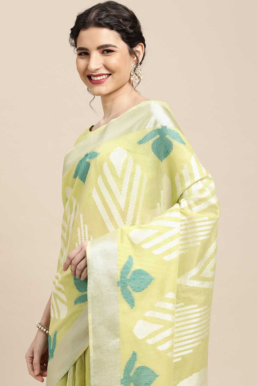 Buy Cotton Blend Geometric Design Saree in Lime Green Paatern Design