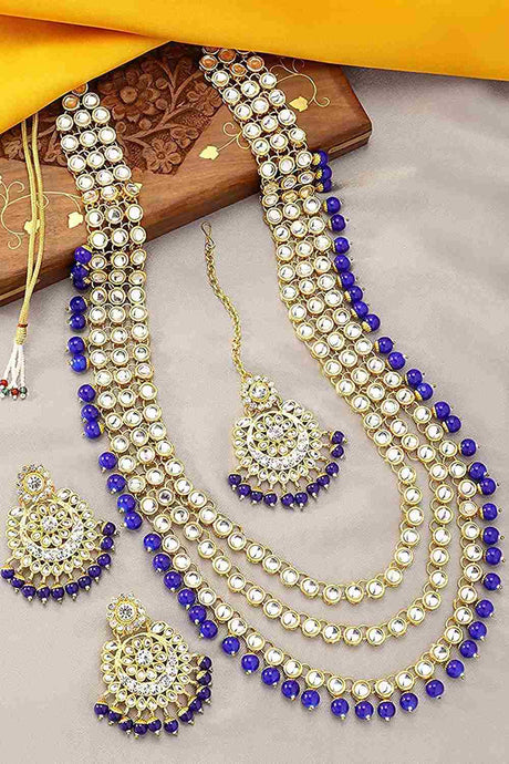 Shop Women's Necklace Set in Blue