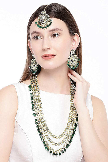 Shop Women's Necklace Set in Green