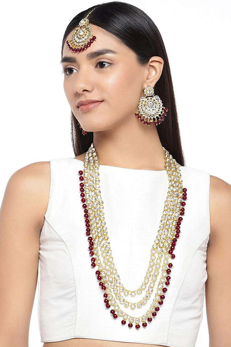 Shop Women's Necklace Set in Maroon