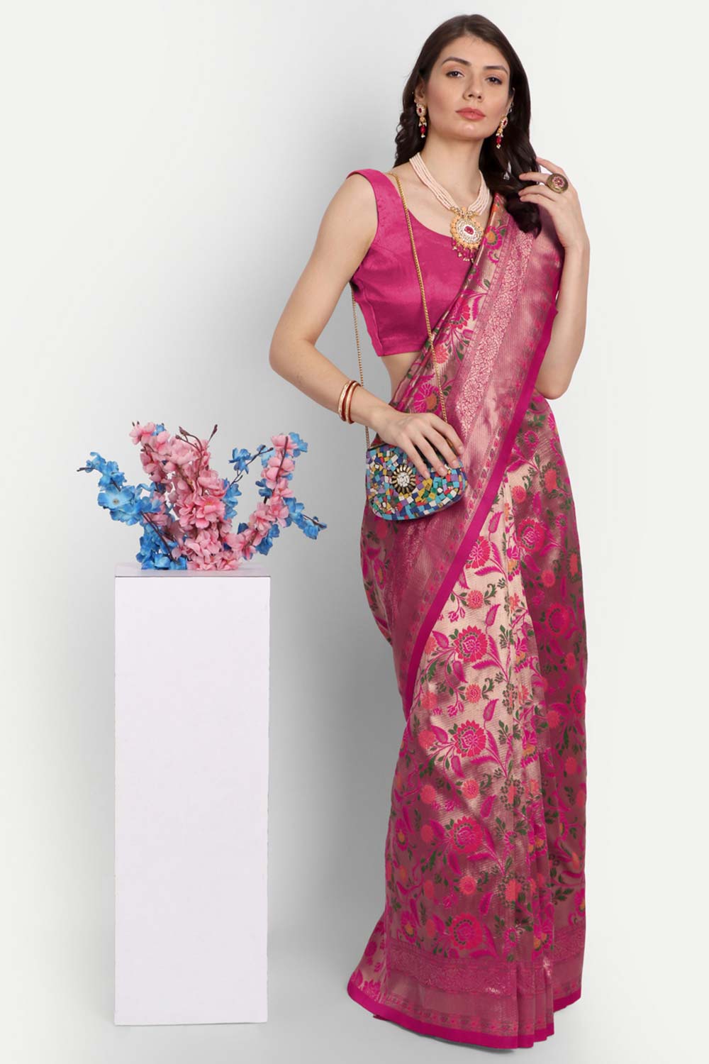 Pink Silk Blend Ethnic Motifs Zari Saree