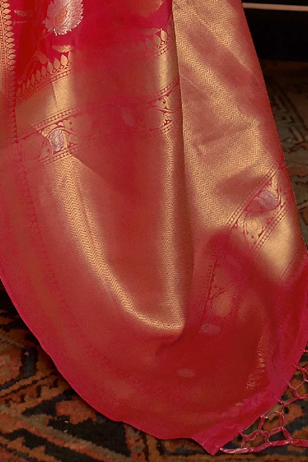 Red Silk Blend Ethnic Motif Woven Design Banarasi Saree