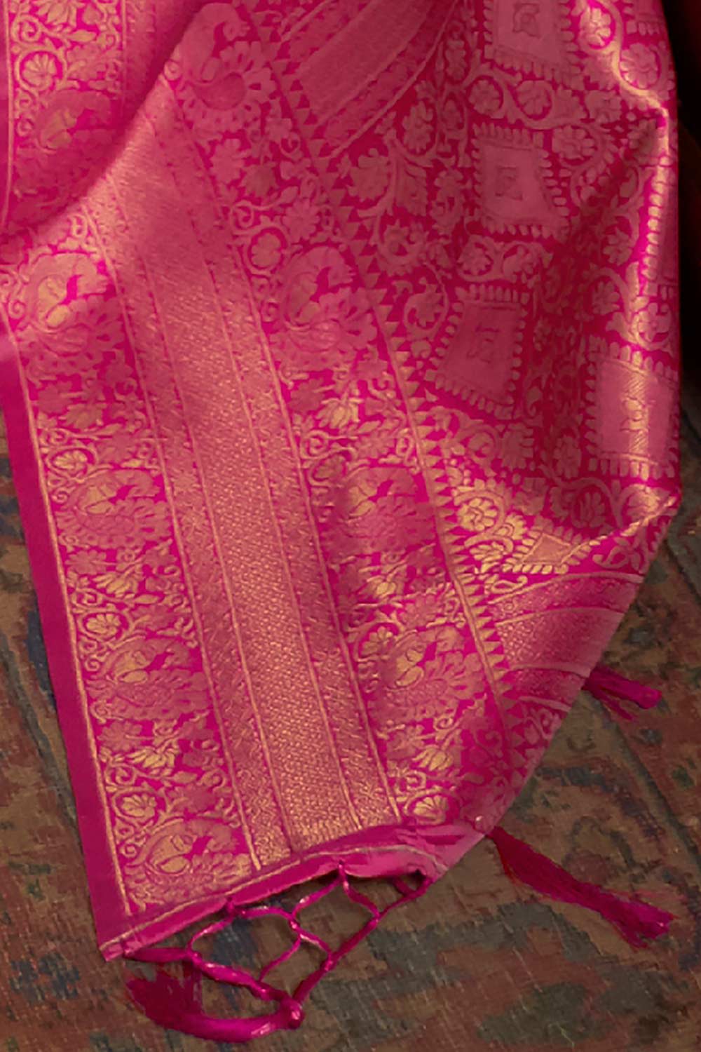 Buy Pink Art Silk Paisley Design Saree Online - Side