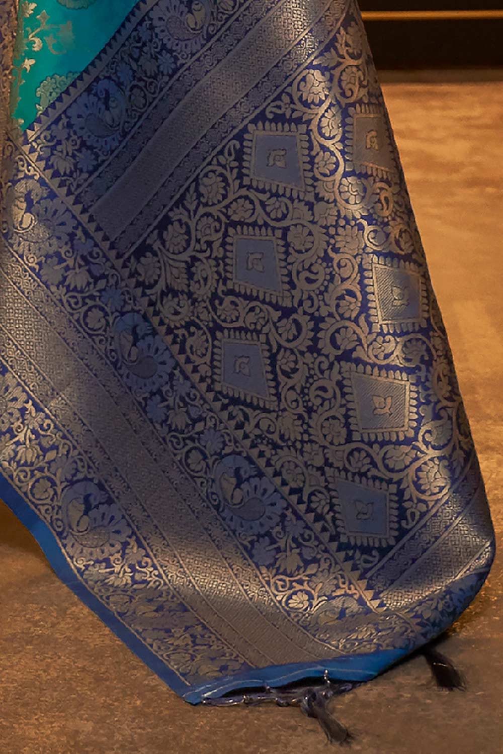 Buy Blue Art Silk Paisley Design Saree Online - Side