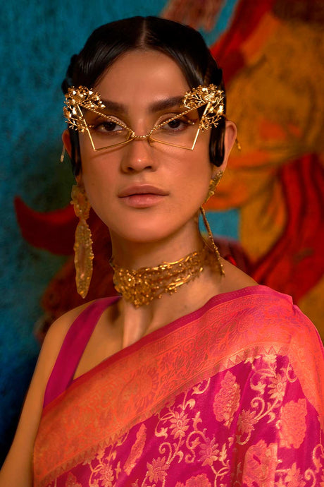 Magenta Silk Blend Paisley Woven Design Dharmavaram Saree