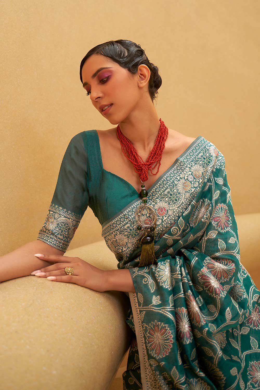 Buy Teal blue Art Silk Ethnic Motif Design Saree Online - Back