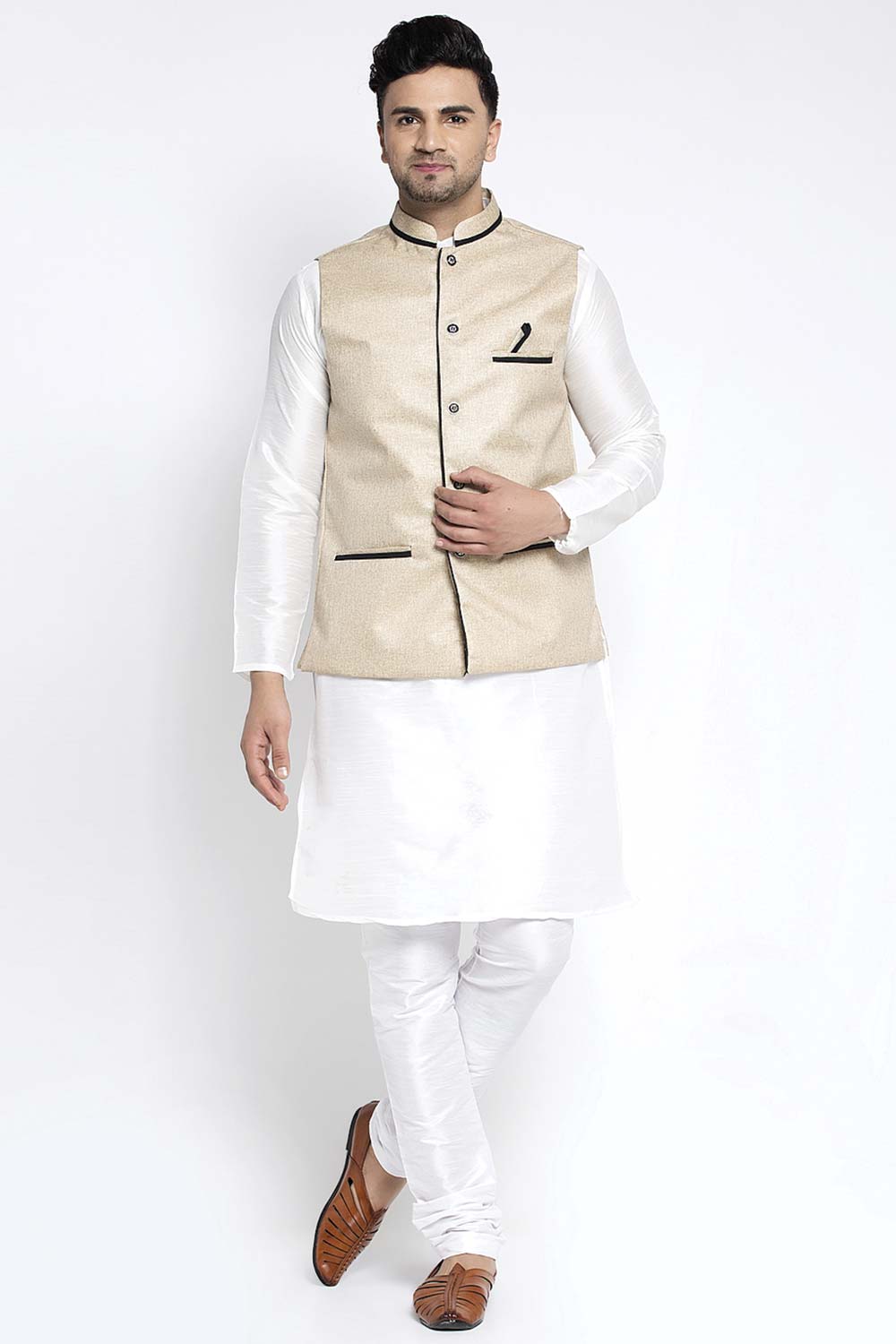 Buy Men's White Silk Blend Solid Men's Kurta Pajama Jacket Set Online
