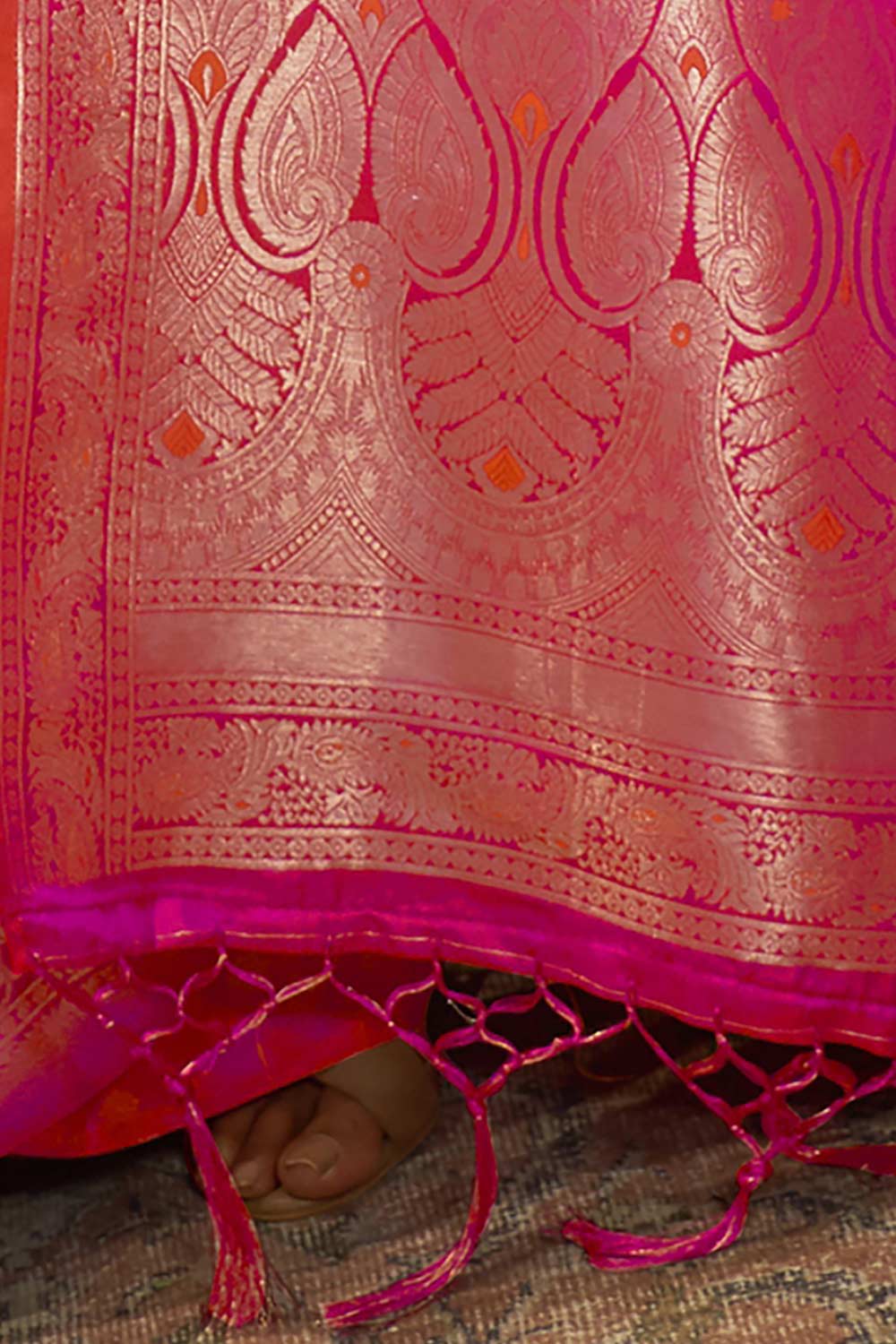 Buy Pink Art Silk Leheriya Design Saree Online - Side