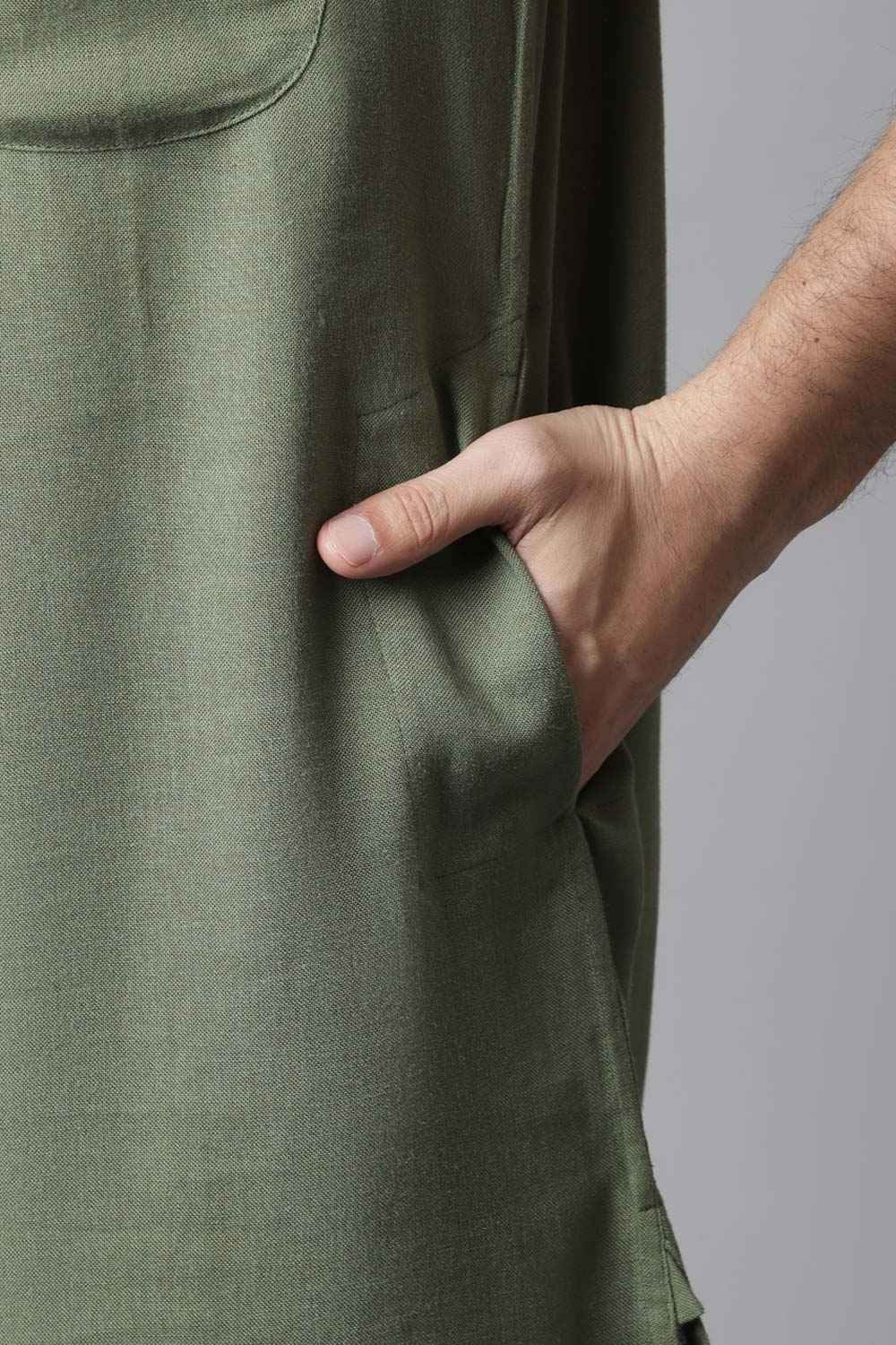 Buy Men's Green Linen Solid Long Kurta Online - KARMAPLACE