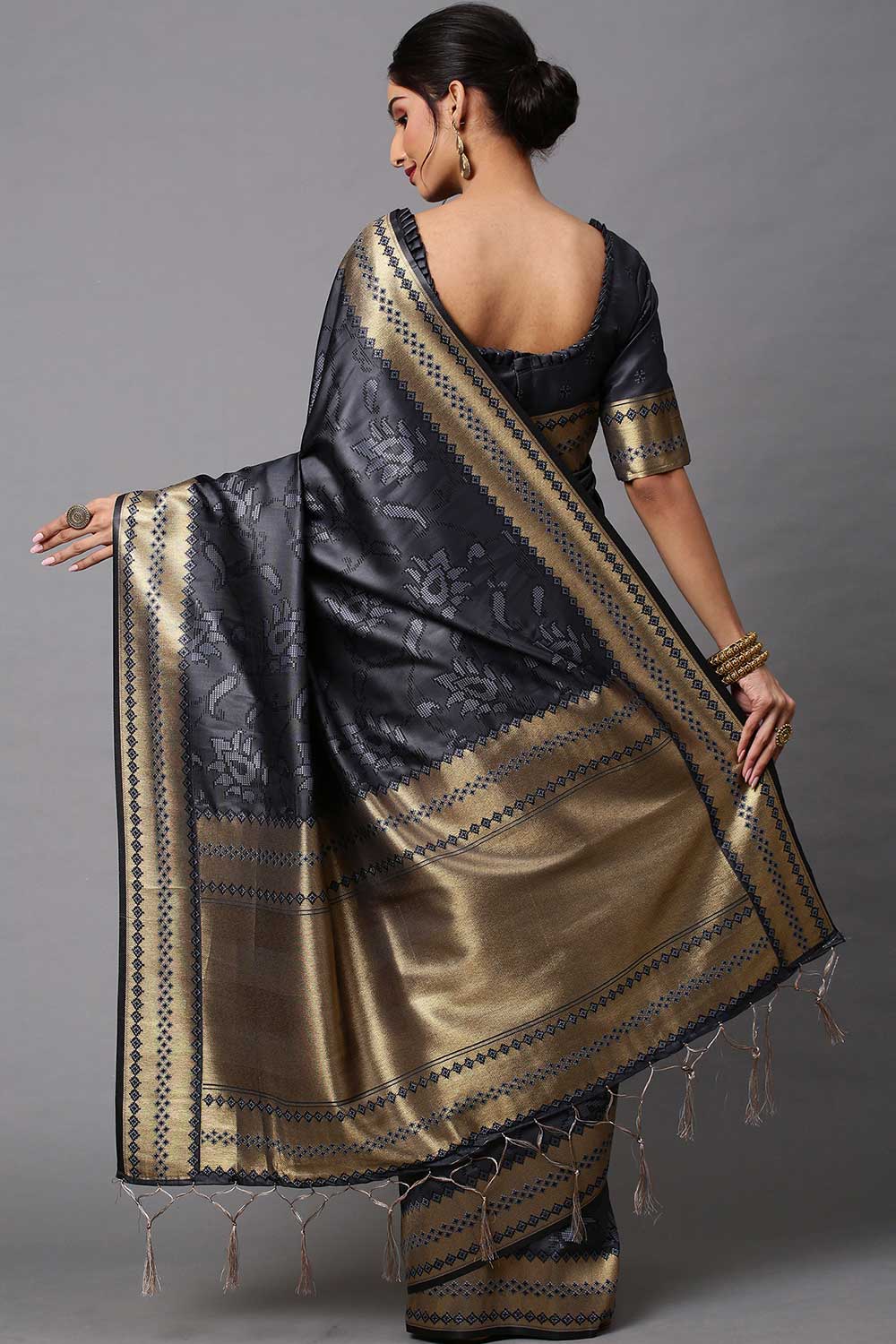 Cotton Silk Abstract Print Saree In Charcoal Grey