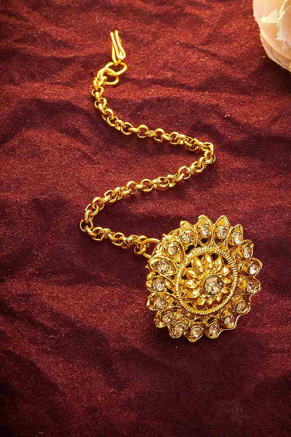 Buy Women's Alloy Maang Tikka in Gold