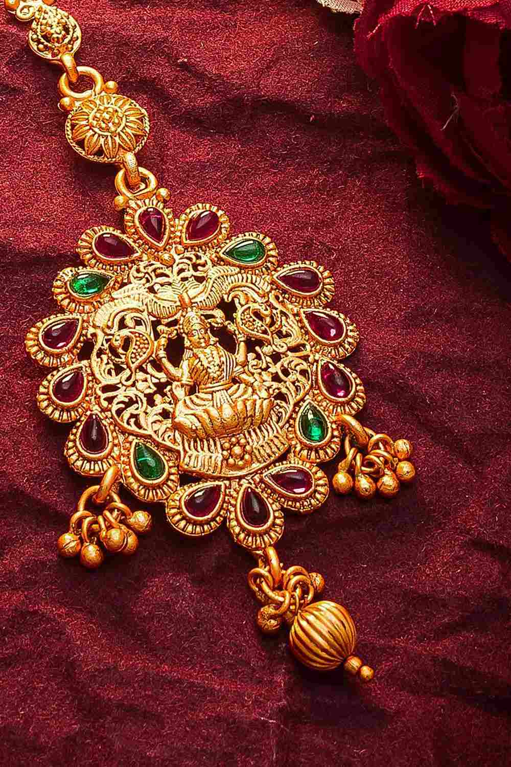 Shop Latest Gold Maang Tikka Designs