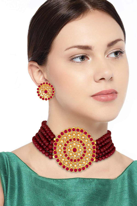 Shop Women's Necklace Set in Maroon and Gold