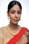 Women's Alloy Pearl Necklace With Studs Earrings In Gold