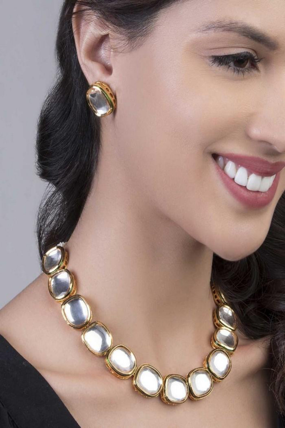 Women's Alloy Necklace With Earrings Set In Gold