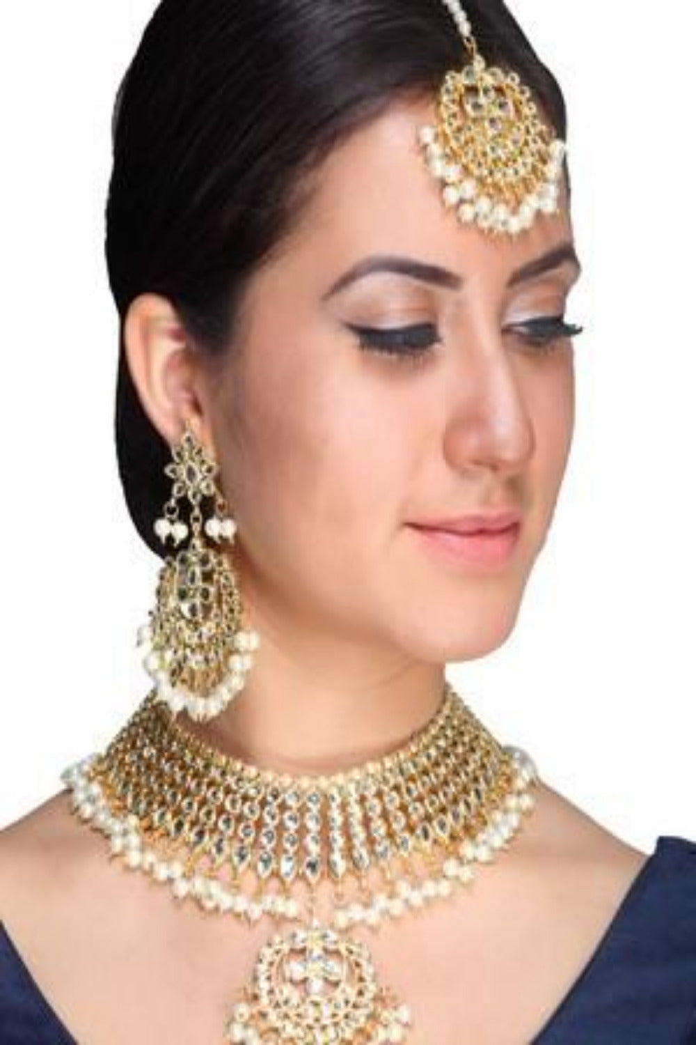 Women's Alloy Necklace With Earring And Maang Tikka In Gold