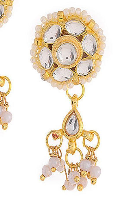 Alloy Kundan Studs Earring In Gold And White