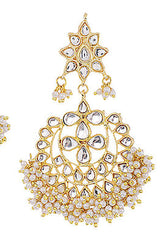 Alloy Kundan Earring In Gold And White