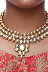 Alloy Necklace And Earring Sets In Gold