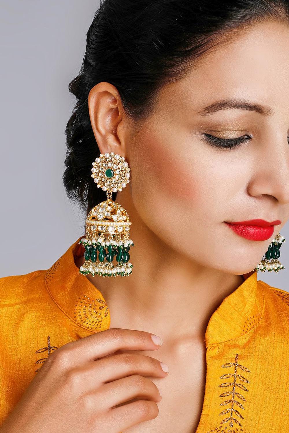 Women's Alloy Jhumka Earrings In Green