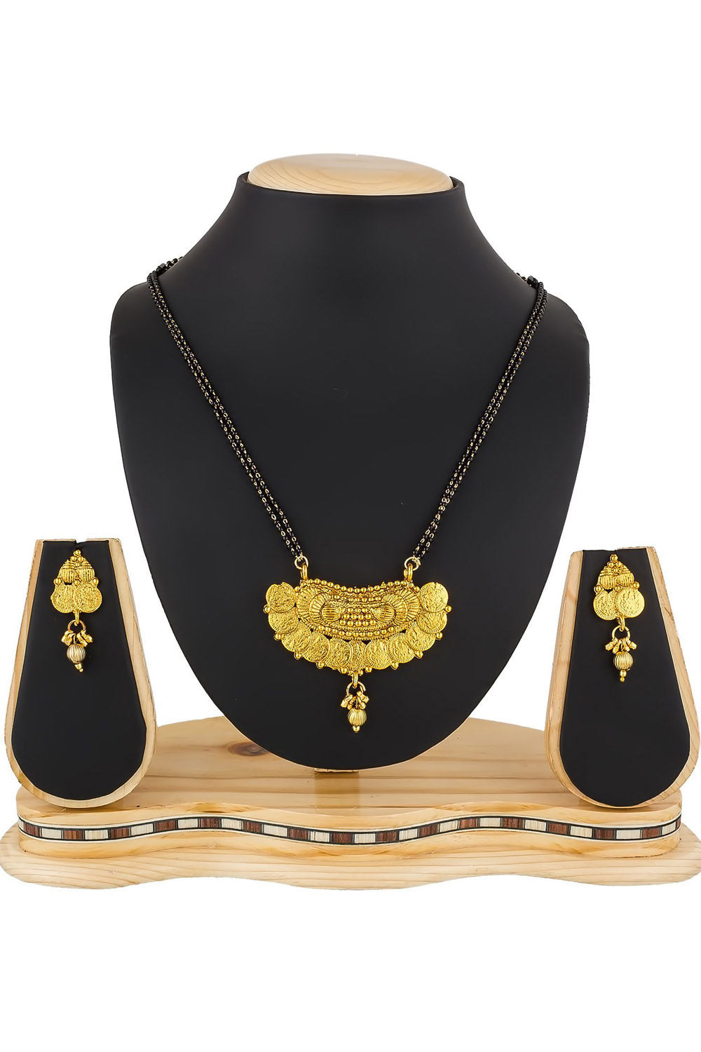 Women's Alloy Mangalsutra in Gold