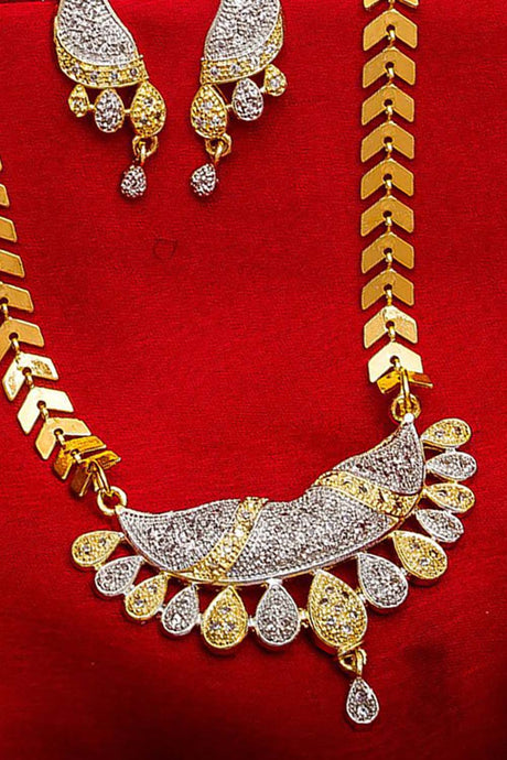 Women's Alloy Mangalsutra Set in Gold