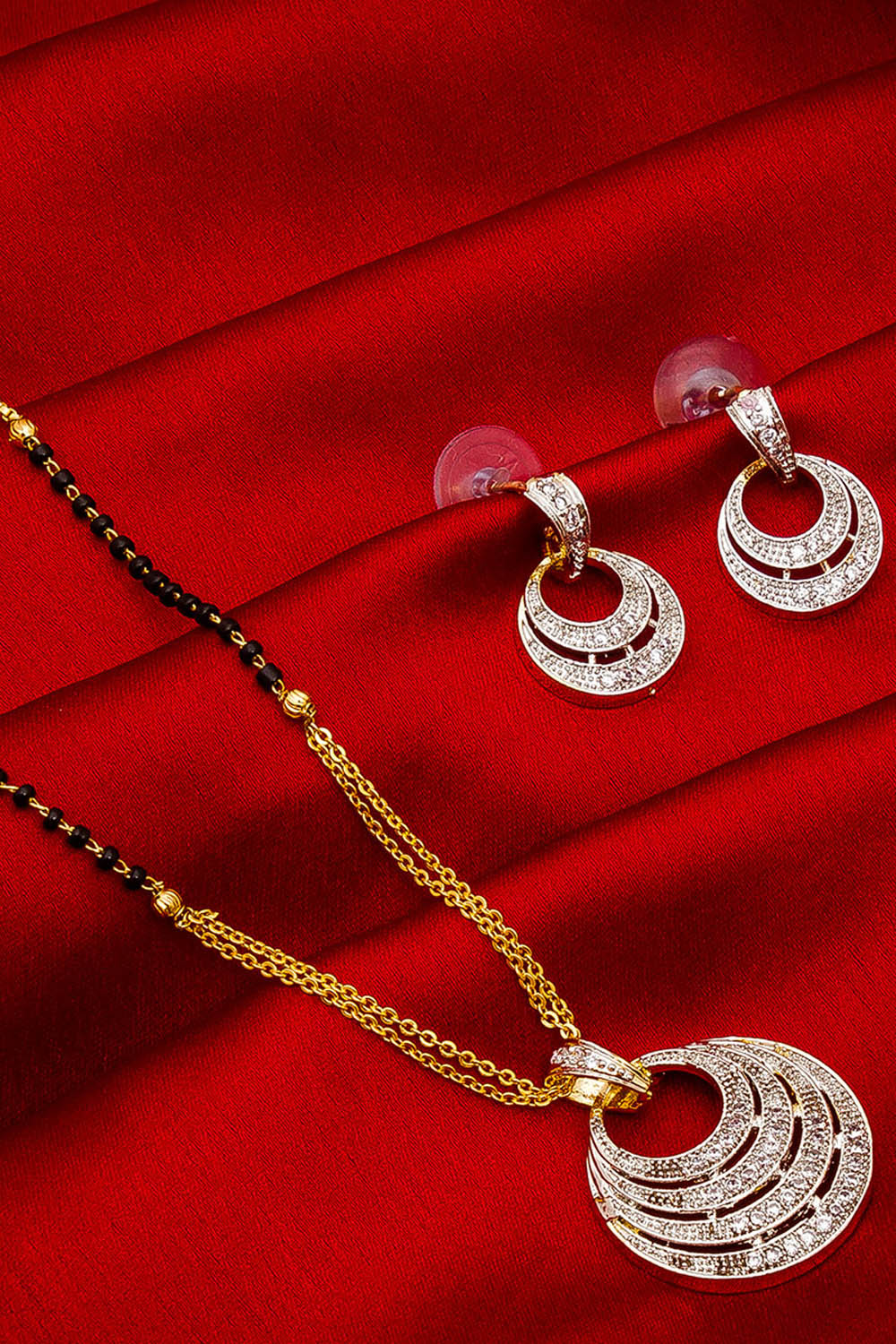 Women's Alloy Mangalsutra Set In Silver And Gold