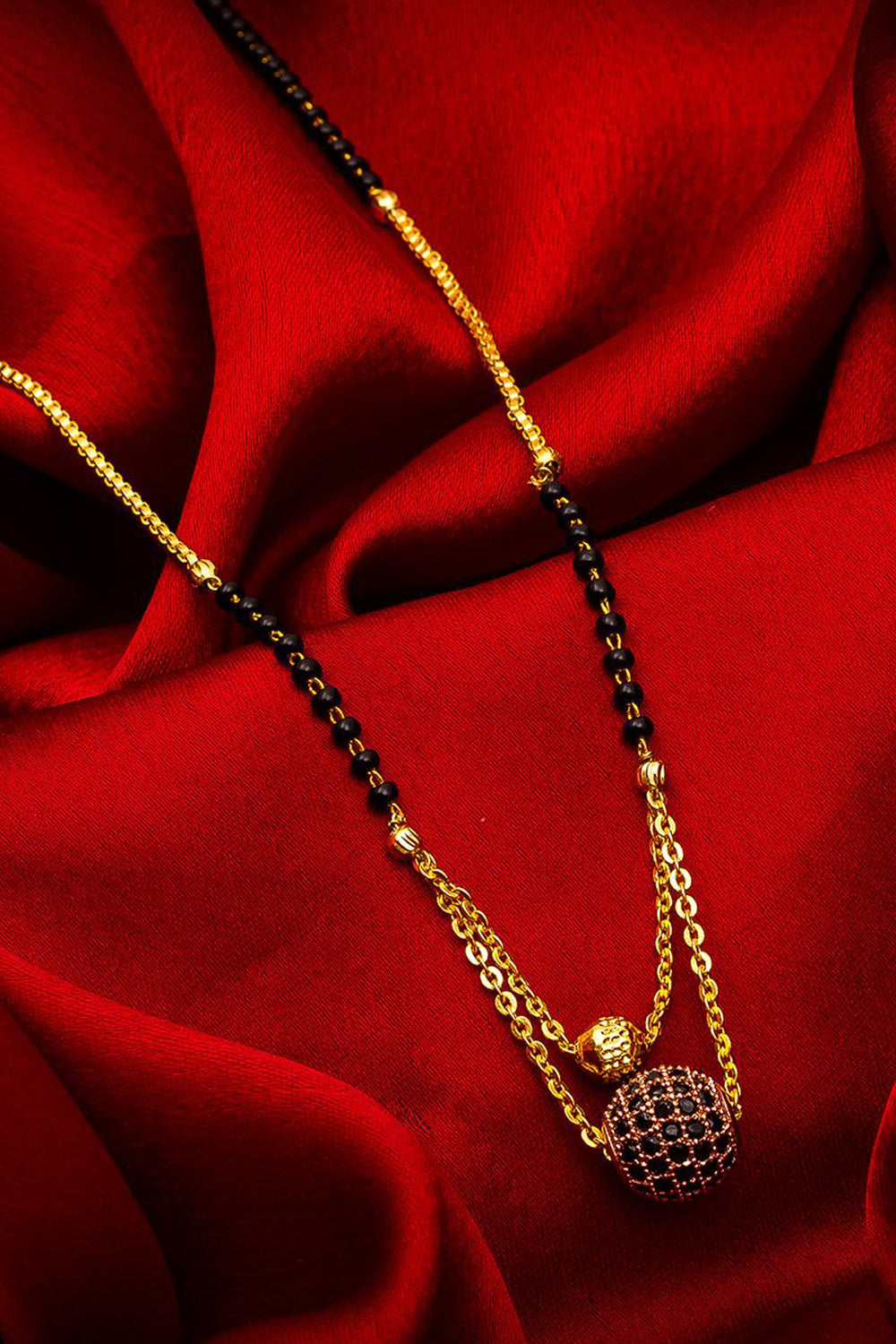 Women's Alloy Mangalsutra In Gold And Black