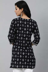 Buy Black & White Cotton Printed Cotton Straight Tunic Online - Side
