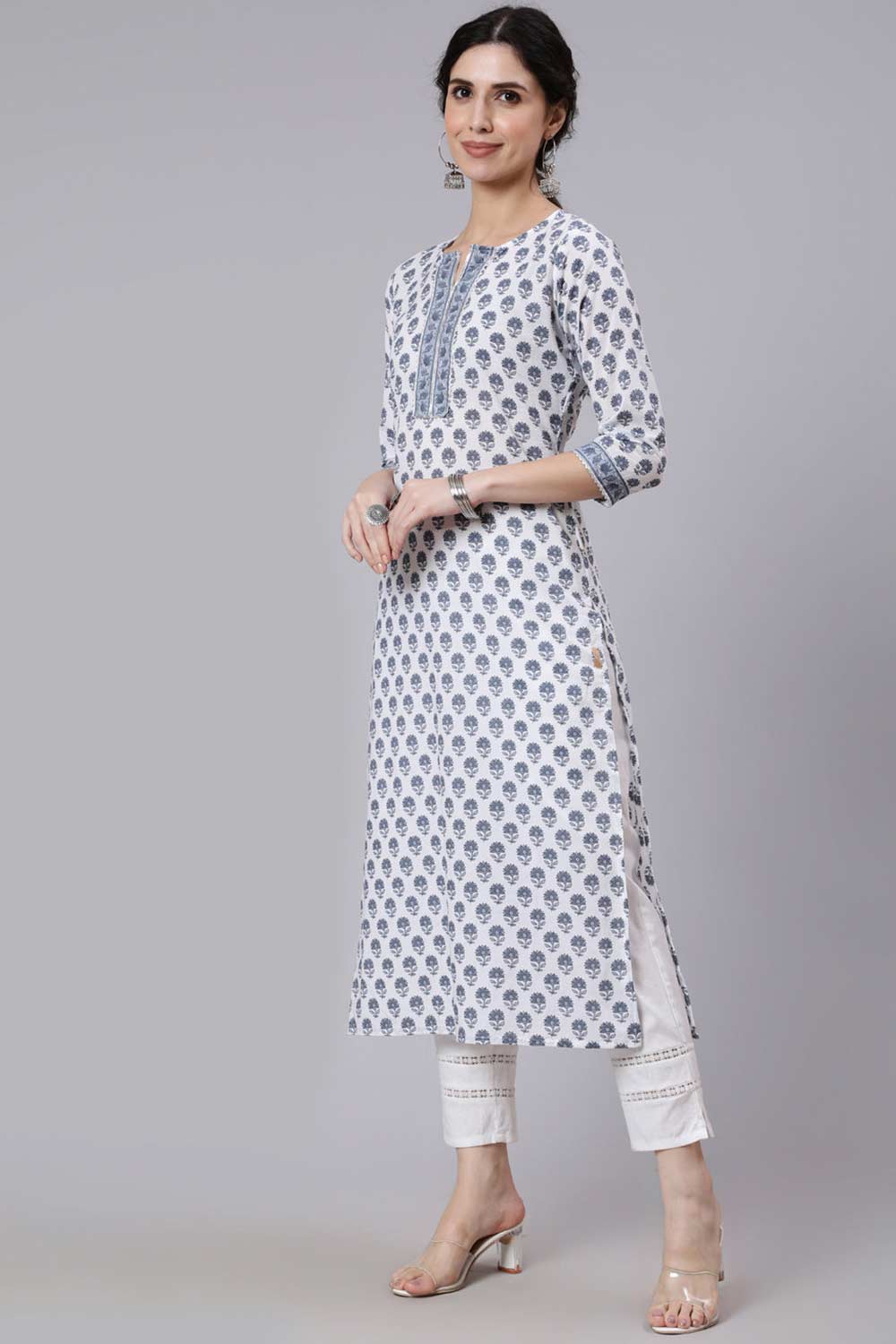 Buy Off-White Cotton Floral Printed Straight Kurta Online - Front