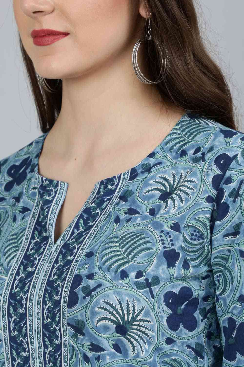 Buy Blue Cotton Floral Printed Straight Kurta Online - Back