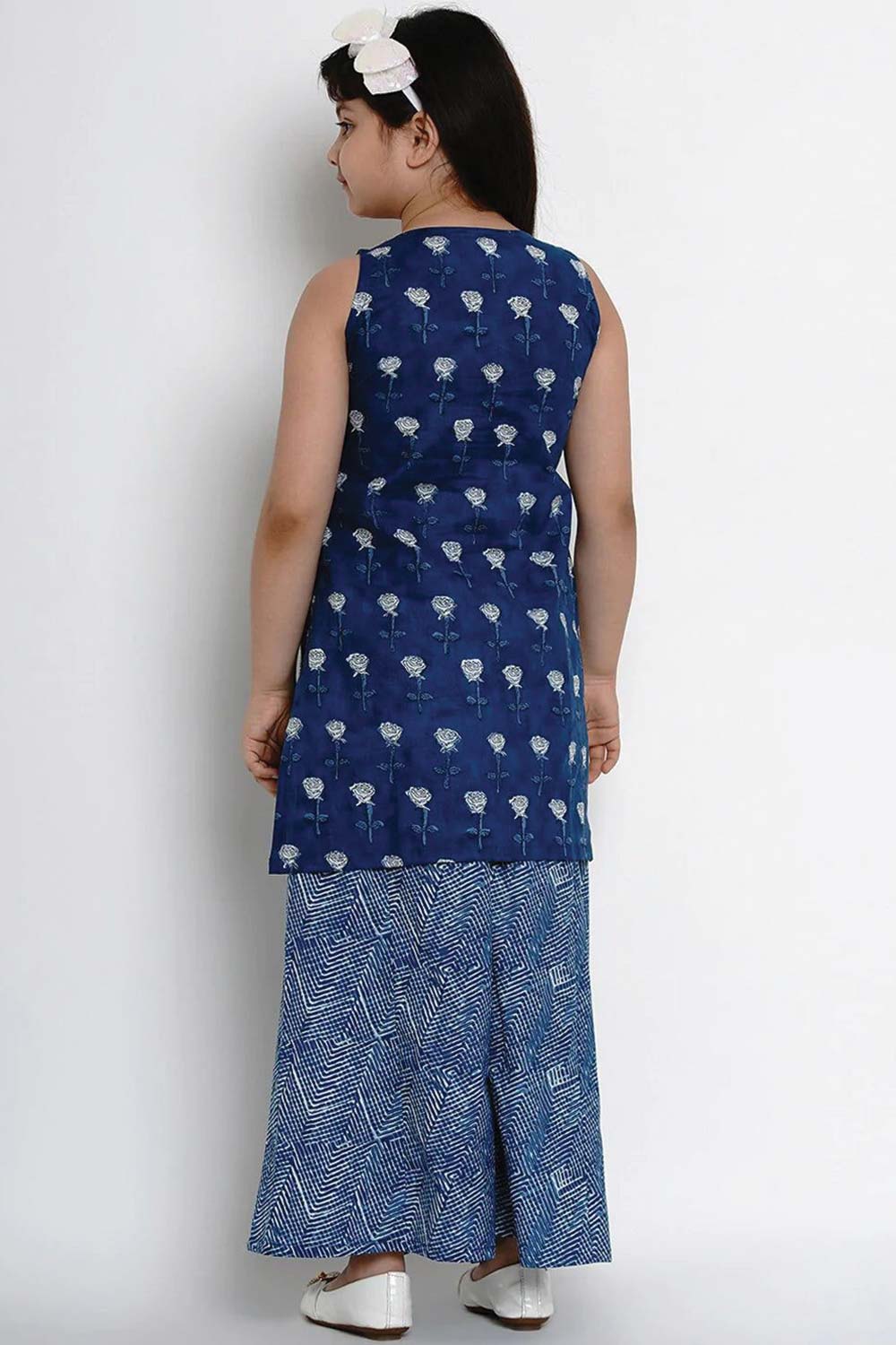Buy Girl's Navy Blue Printed Kurta With Palazzos Online - Front