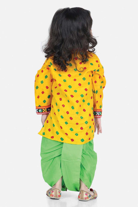 Buy Boy's Yellow Bandhani Print Cotton Full Sleeve Kurta Dhoti Set Online - Back