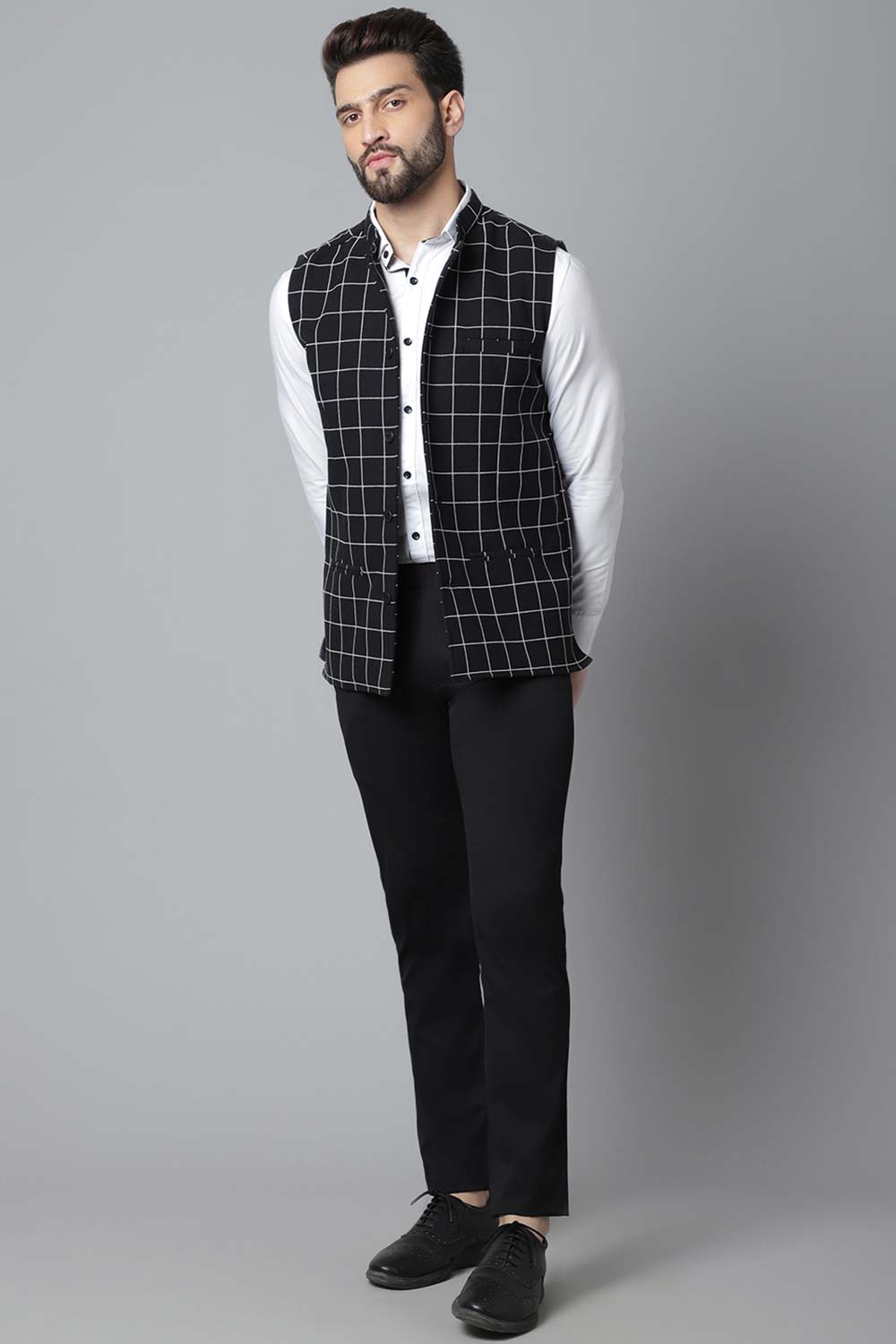 Buy Men's Black Merino Solid Waistcoat Online - KARMAPLACE