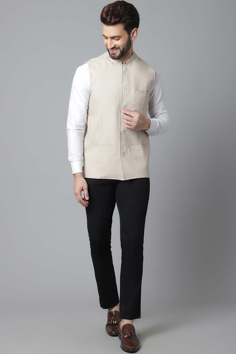 Buy Men's Cream Linen Blend Solid Waistcoat Online - KARMAPLACE