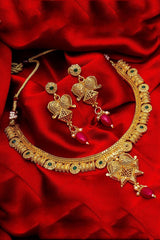 Buy Women's Alloy Necklace Set in Gold Online