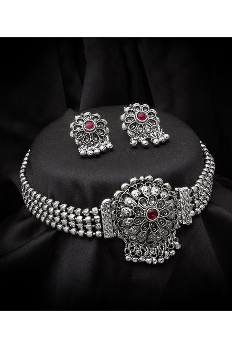 Buy Women's Oxidized Necklace Set in Silver Online