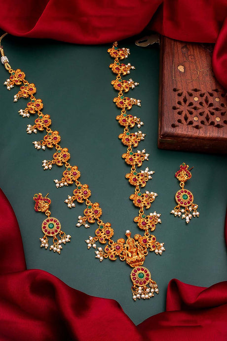Buy Women's Copper Temple Necklace Set in Gold Online