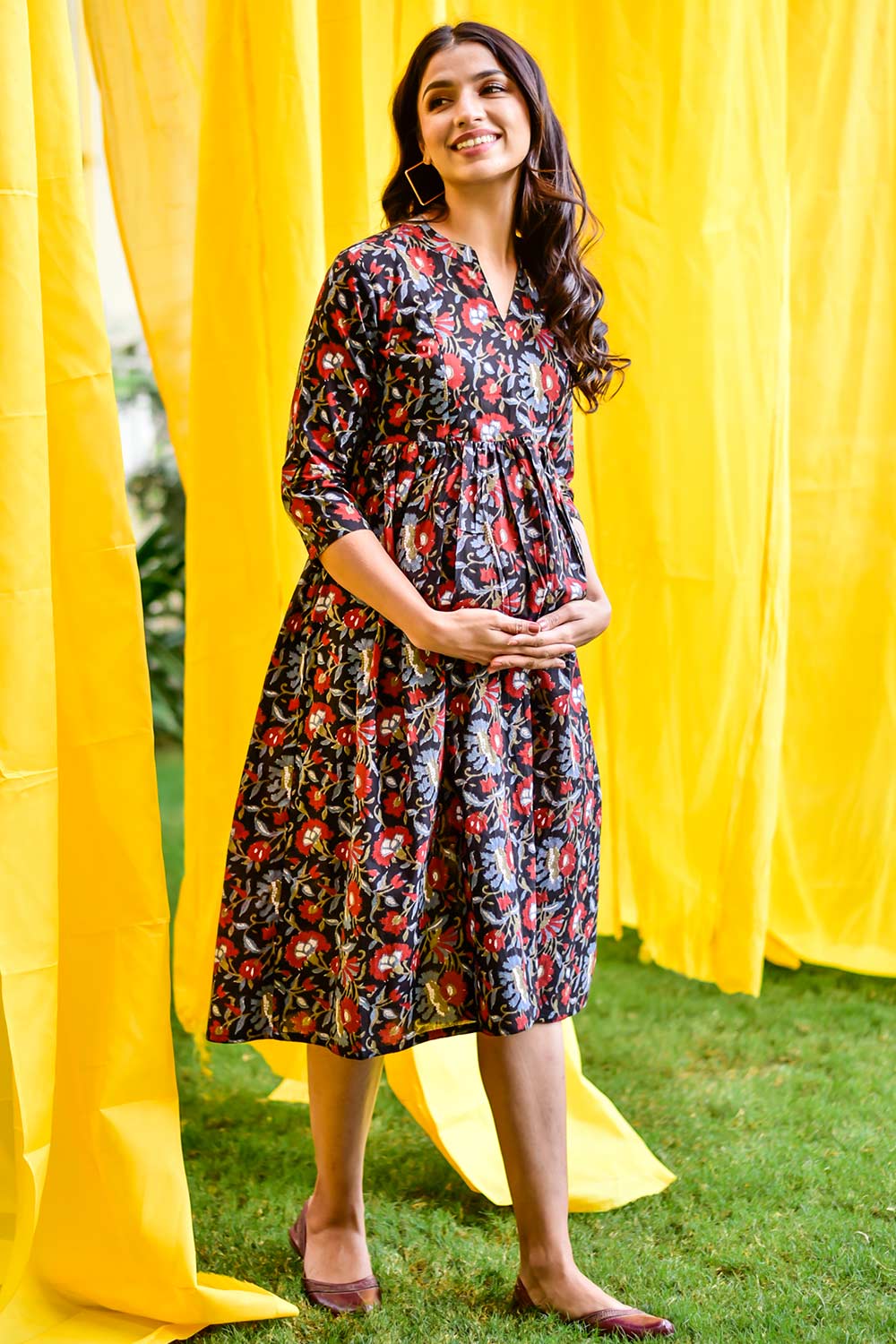 Buy Cotton Floral Print Maternity Dress in Black - Back