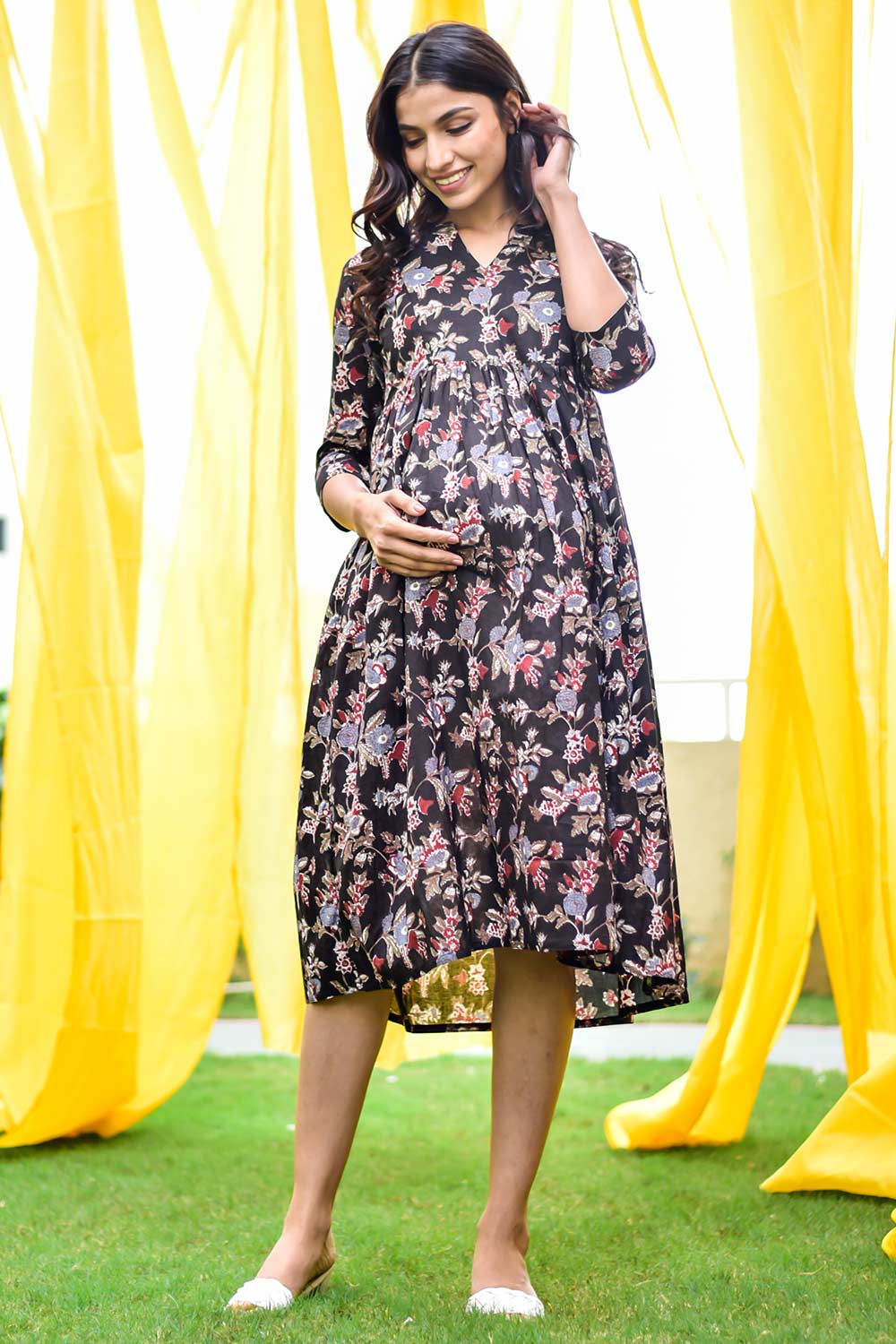 Buy Cotton Floral Print Maternity Dress in Black - Side