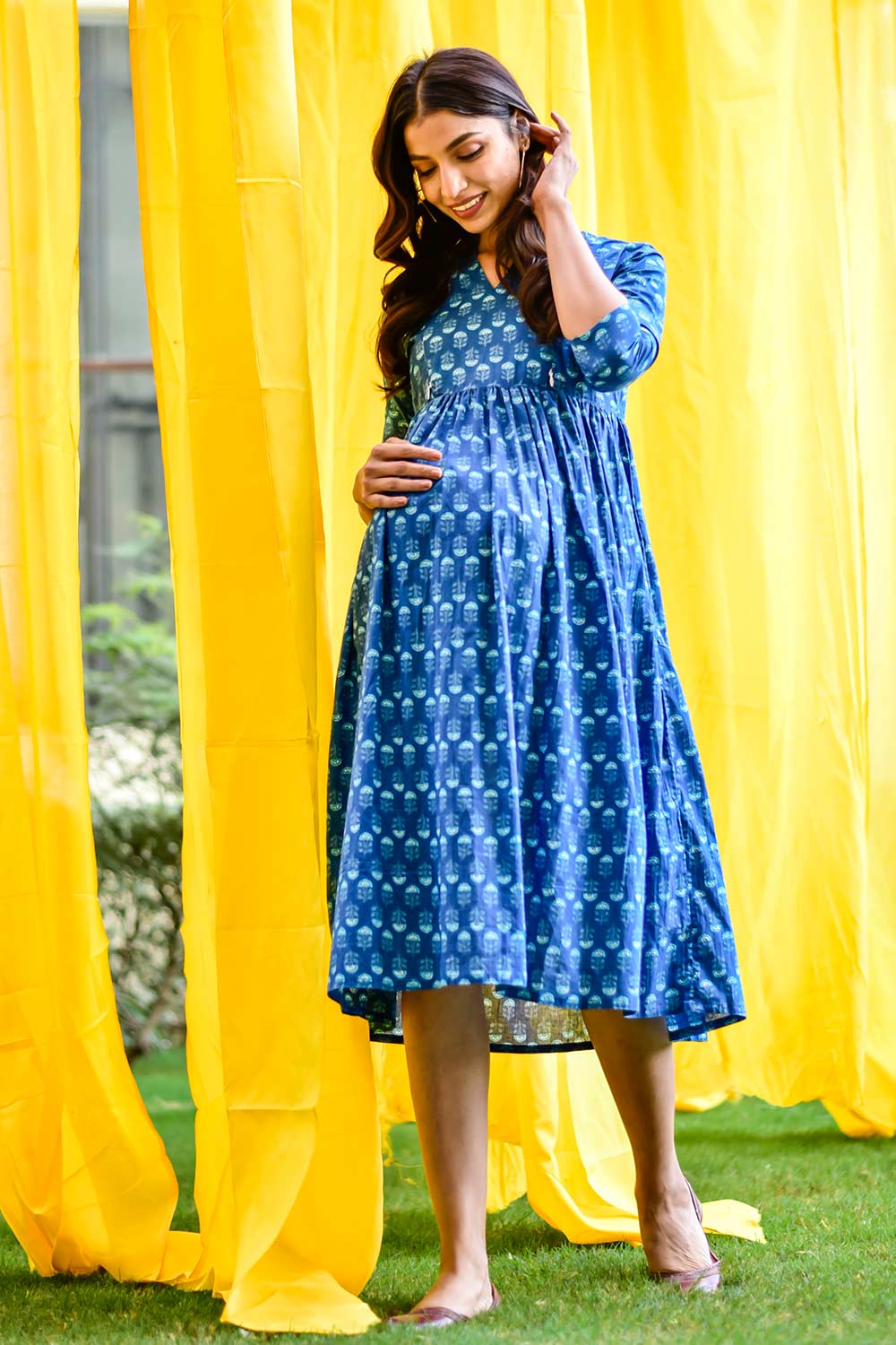 Buy Cotton Floral Print Maternity Dress in BLUE - Back