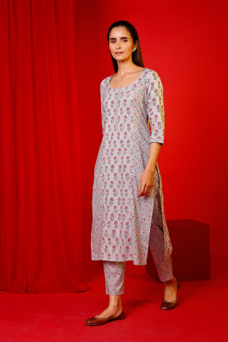 Buy Pink cotton floral printed Kurta with Pant Online - Back