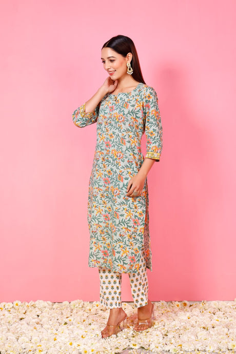 Buy Green cotton Floral Hand Printed Kurta with Pant Online - Back