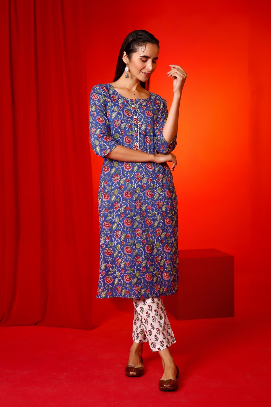 Buy Purple cotton floral printed Kurta with Pant Online - Front