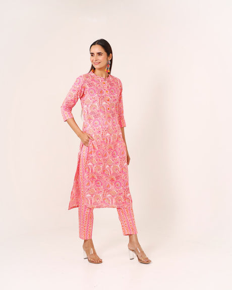Buy Pink cotton floral printed Kurta with Pant Online - Back