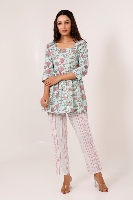 Buy Blue cotton Floral Hand Printed loungewear set Online